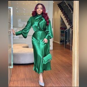 Zara Green Satin Effect Midi Skirt